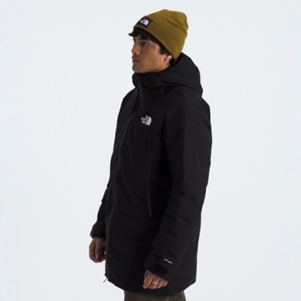 The North Face MTN Range Down Parka - Men's 4