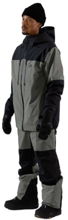 Jones Mountain Surf Insulated Parka - Men's 5