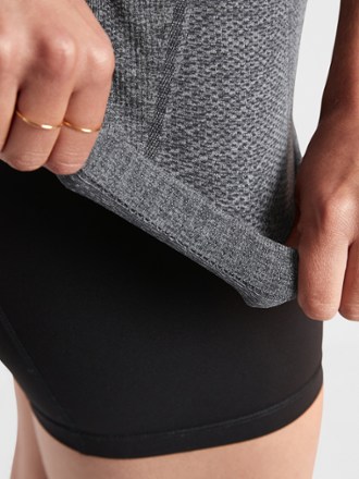 Athleta Momentum Tank Top - Women's 6
