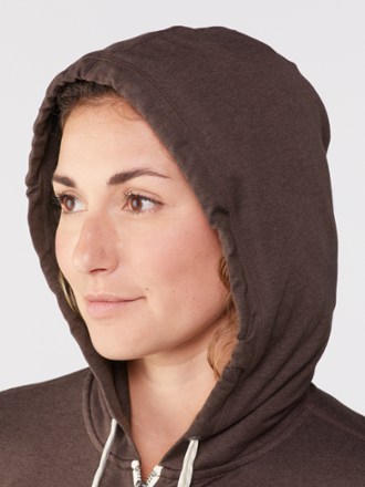Vuori Halo Performance Hoodie 2.0 - Women's 4