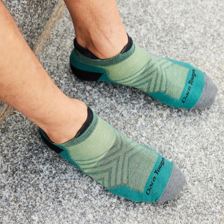 Darn Tough Run No-Show Tab Ultralightweight Cushion Socks - Men's 1