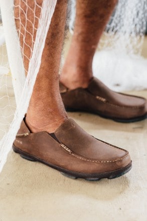 OluKai Moloa Shoes - Men's 6