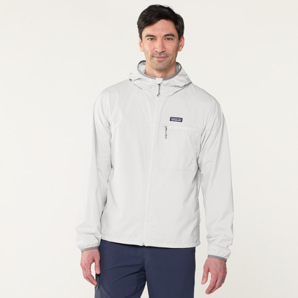 Model info: Height: 6' 2" | Waist: 32" | Wearing size: M