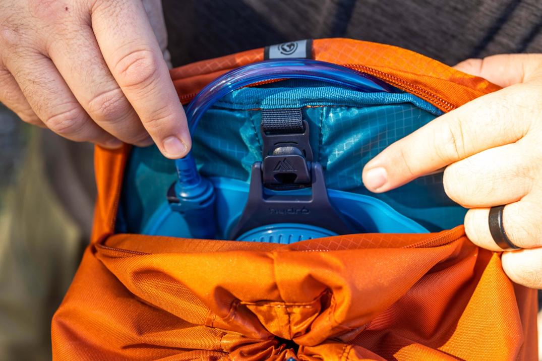 Location Image for Nano 18 H2O Hydration Pack - Closeout - Plus Size