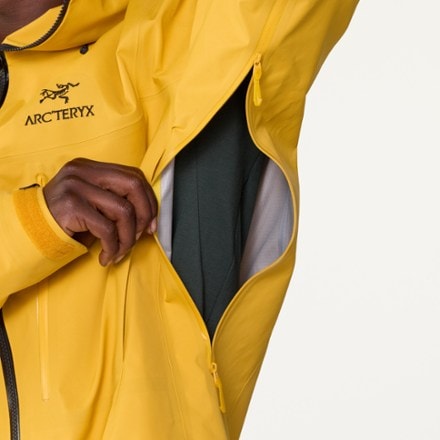 Arc'teryx Alpha SV Jacket - Men's 9