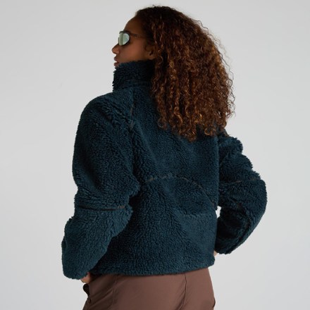 SENIQ Wooluxe Fleece Pullover - Women's 1