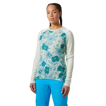 Helly Hansen LIFA Merino Midweight Graphic Base Layer Crew Top - Women's 1
