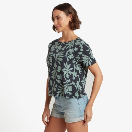Sherpa Adventure Gear Neha Relaxed T-Shirt - Women's 4