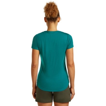 Icebreaker 125 Cool-Lite Merino Blend Sphere III Scoop T-Shirt - Women's 2