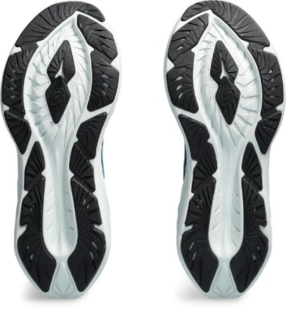 ASICS Novablast 4 Road-Running Shoes - Men's 4