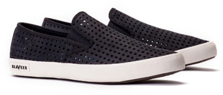seavees baja slip on