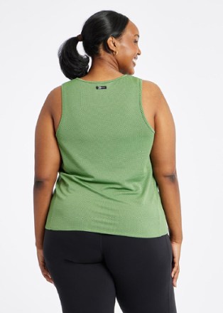 Oiselle Flyout Trail Tank Top - Women's 3