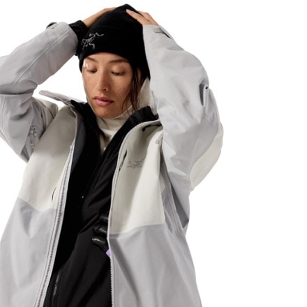 Arc'teryx Rho Base Layer Hoody - Women's 5