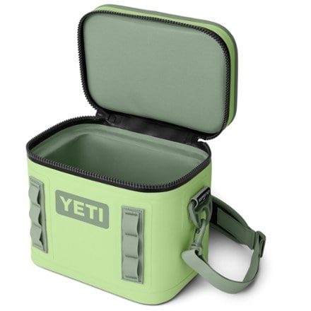 YETI Hopper Flip 8 Soft Cooler 1
