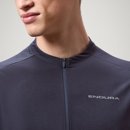 Endura Loop Zipped Cycling Jersey - Men's 4