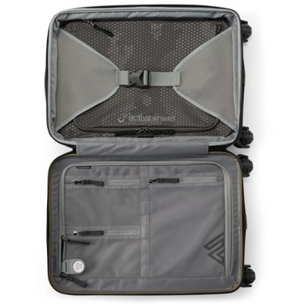 Gregory Quadro Pro Hardcase 22" Wheeled Luggage Interior