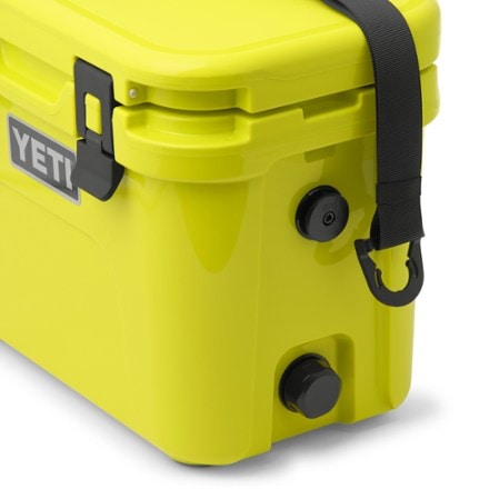 YETI Roadie 15 Cooler 6