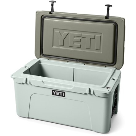YETI Tundra 65 Cooler 3