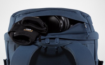 Fjallraven Ulvo 30 Travel Daypack 6