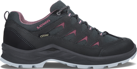 lowa hiking shoes womens