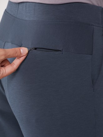 On Sweat Pants - Women's 4