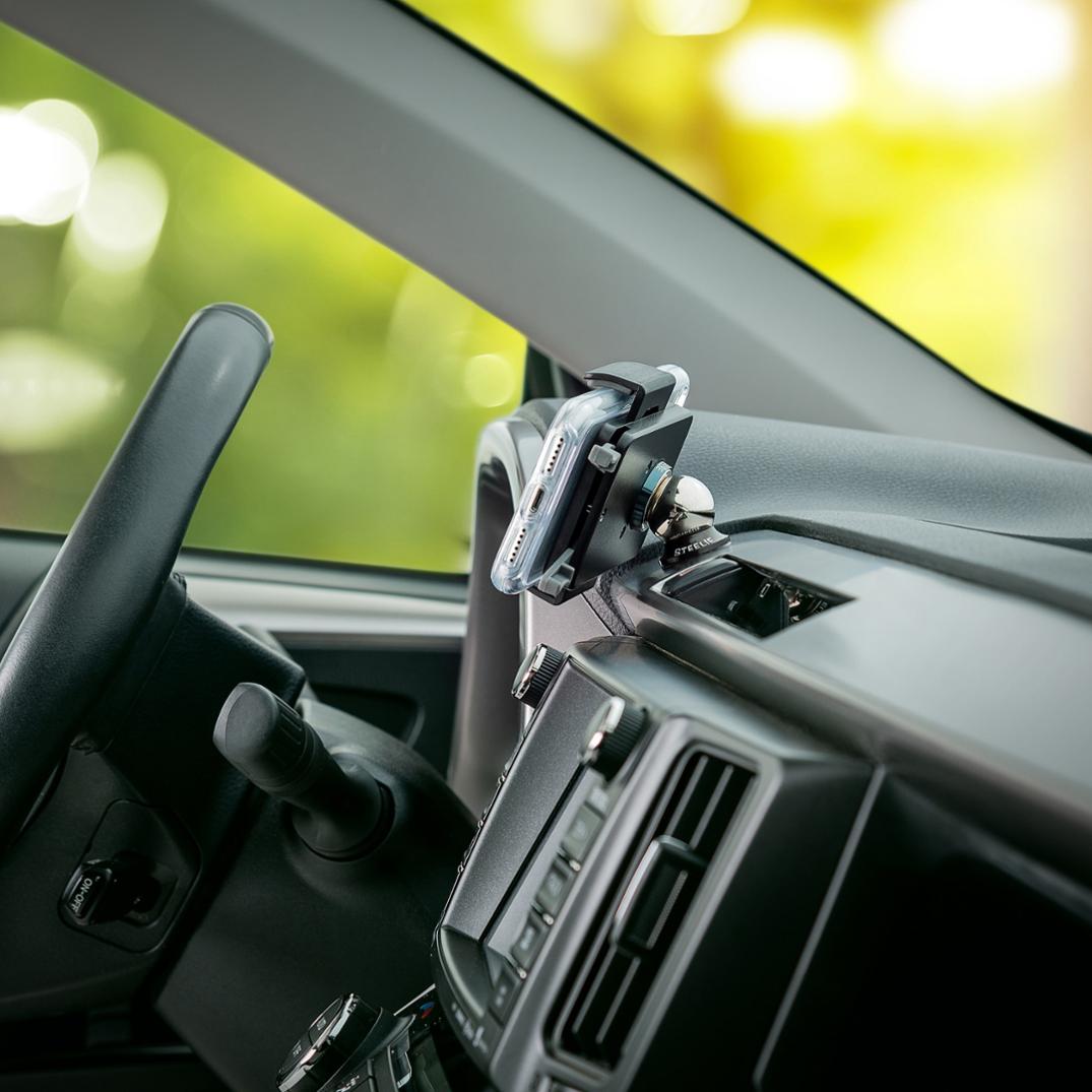 Location Image for Steelie Squeeze Dash Kit