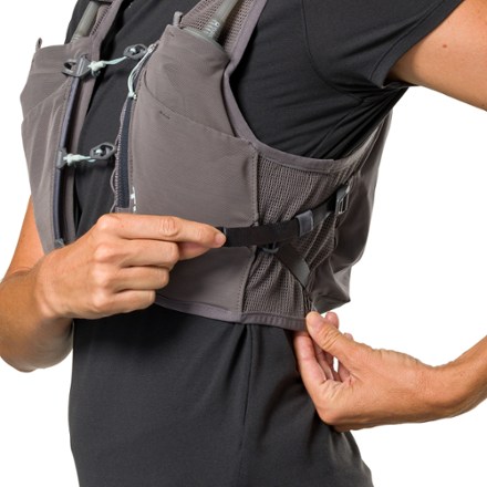Nathan Pinnacle Breeze 4 L Hydration Vest - Women's 6