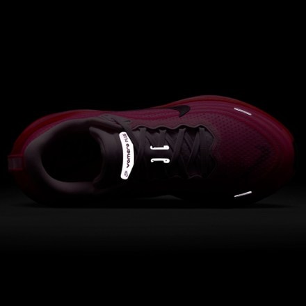 Nike Vomero Plus Road-Running Shoes - Women's 6