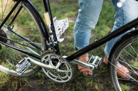 Portland Design Works The Owl Water Bottle Cage In use (Snowy)