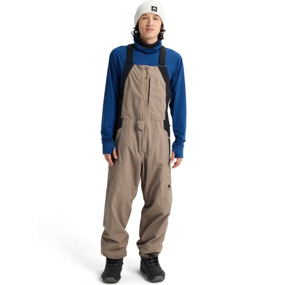 On Body Image of color Summit Taupe/True Black