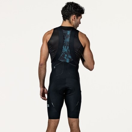 Varlo Roam Cargo Bib Shorts V2 - Men's 2