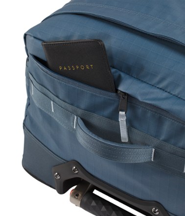 The North Face Base Camp Voyager Roller Bag - 29