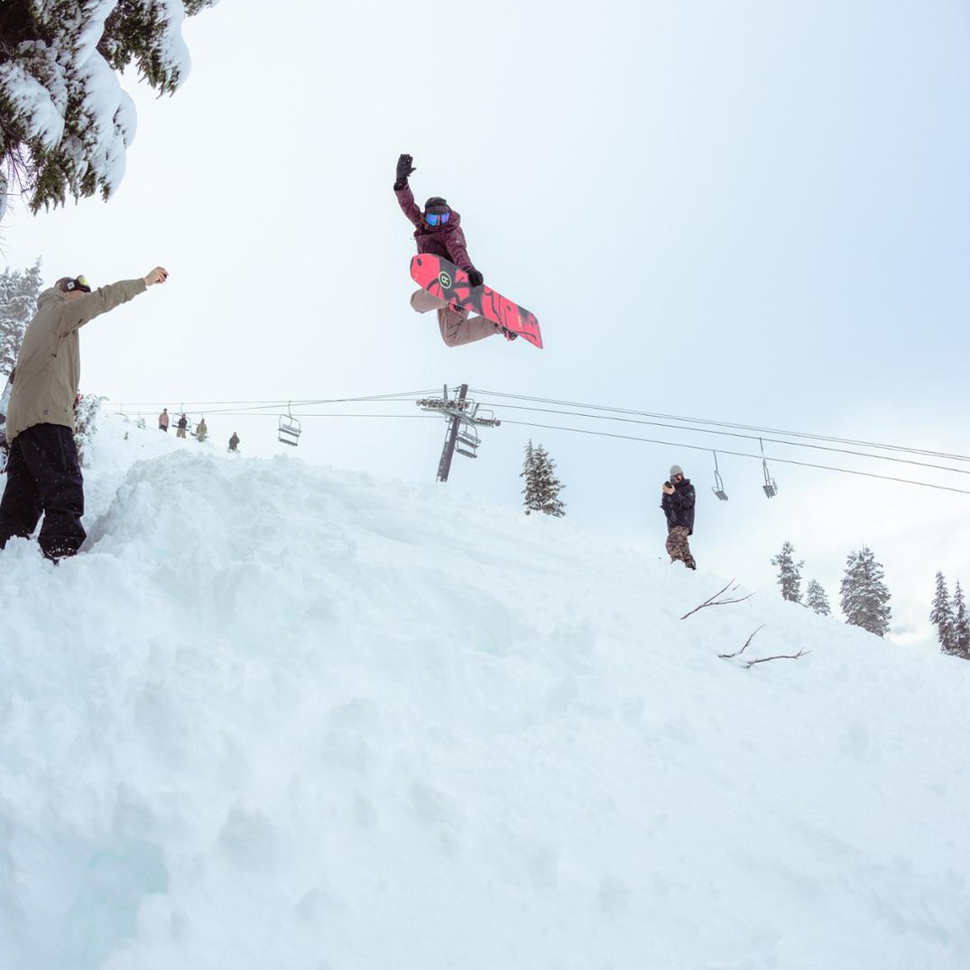 Location Image for Whisper Insulated Jacket - Women's