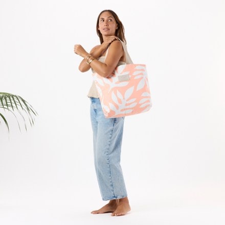 ALOHA Collection Day Tripper Tote 2