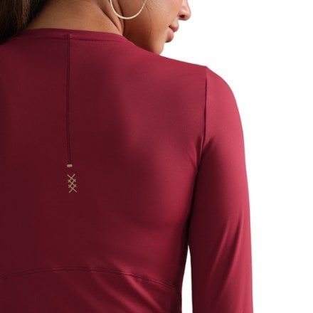 RHONE Serene Fitted Long-Sleeve Shirt - Women's 4