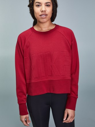 nike versa crew top