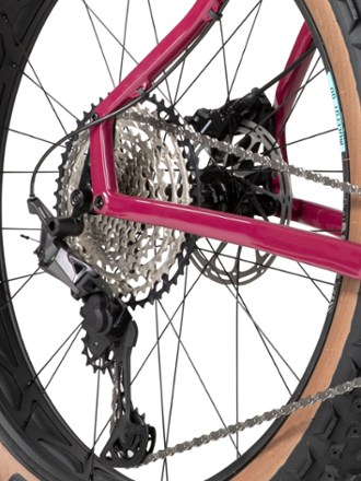 Salsa Mukluk Carbon XT Fat-Tire Mountain Bike 3