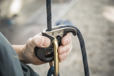 Black Diamond ATC Pilot Belay Device In Use (Black)