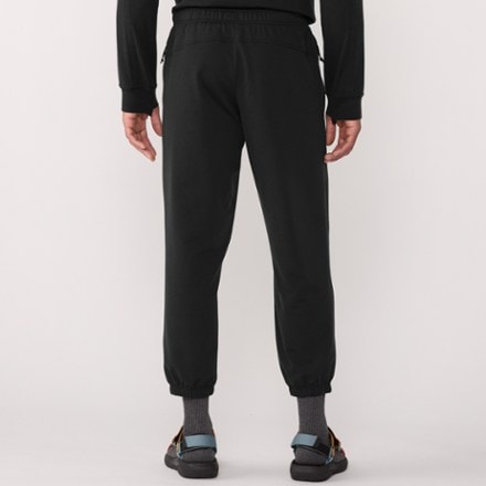 REI Co-op Active Pursuits Midweight Joggers 8