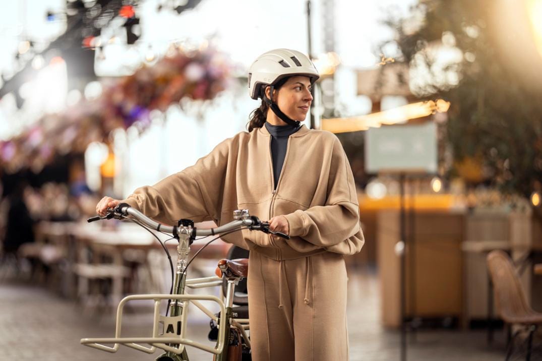 Location Image for Verde KinetiCore Bike Helmet