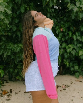 Location Image for Quarter-Zip Sunshade - Women's