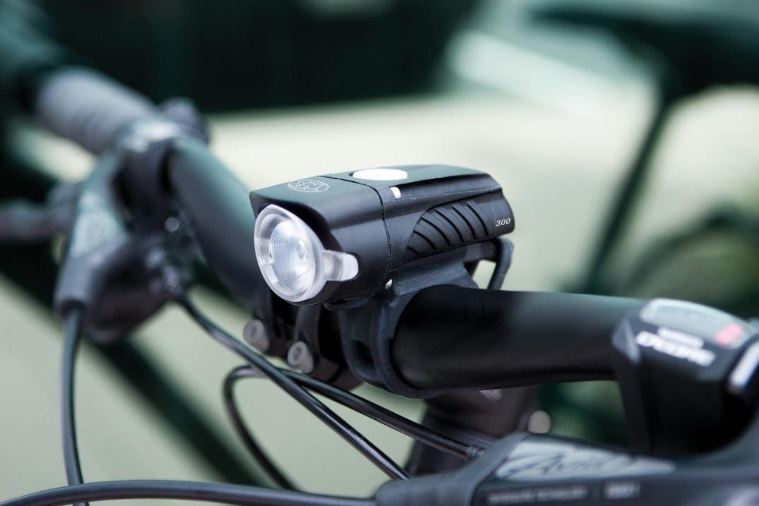 Location Image for Swift 300 Front / Vmax+ 150 Rear Bike Light Set