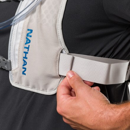 Nathan QuickStart 3.0 4 L Hydration Vest 6