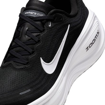 Nike Vomero Plus Road-Running Shoes - Men's 5