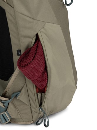 Osprey Metron 22 Roll-Top Pack 10
