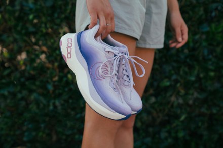 Topo Athletic Aura Road-Running Shoes - Women's 5