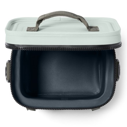 YETI Hopper Flip 8 Soft Cooler 6