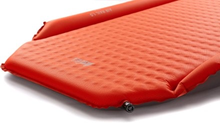 REI Co-op AirRail 1.5 Self-Inflating Sleeping Pad Detail View (French Poppy)