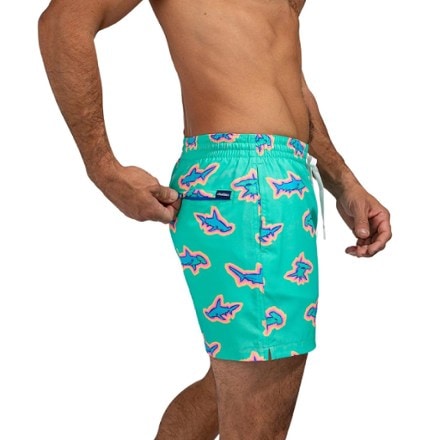 Chubbies Stretch 5.5" Swim Trunks - Men's 2