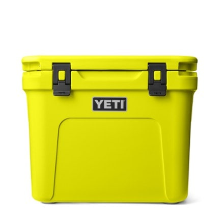 YETI Roadie 32 Wheeled Cooler 0